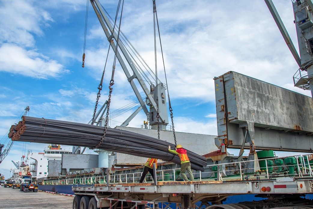 Китай будет регулировать экспорт стали