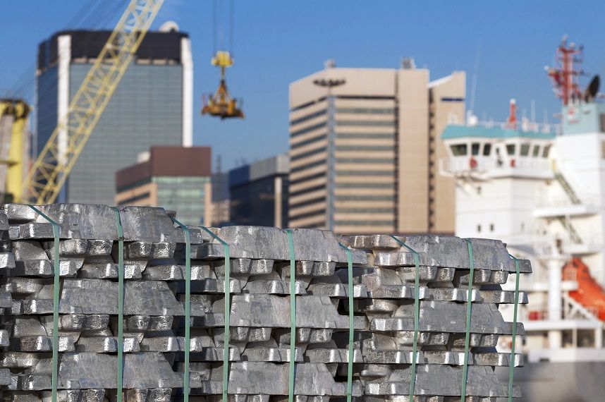 производство первичного алюминия в мире в марте