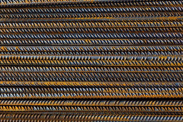 Минстрой и Минпромторг России работают над обеспечением стабильности на рынке арматуры и цемента